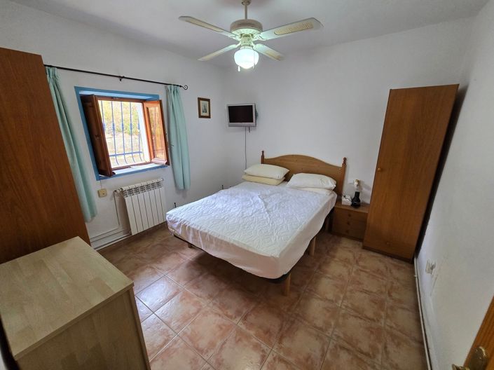 Image No.8-4 Bed Property for sale