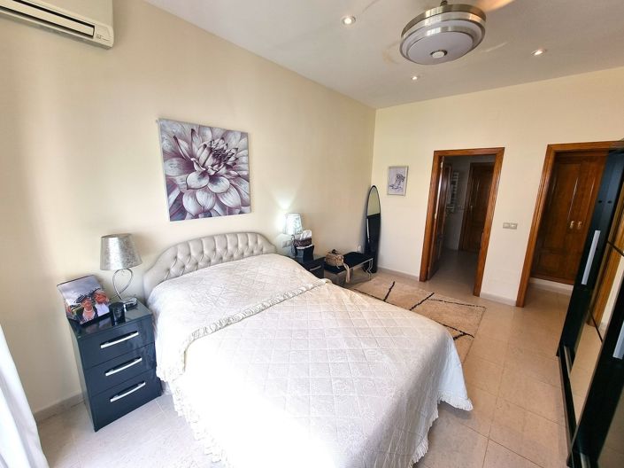 Image No.10-4 Bed Villa for sale