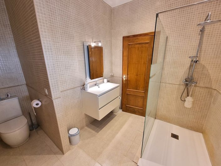 Image No.12-4 Bed Villa for sale