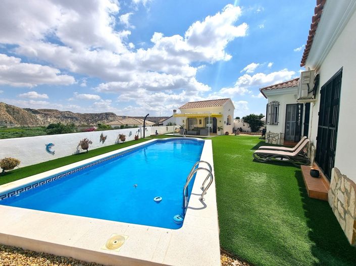 Image No.24-4 Bed Villa for sale