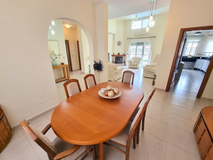 Image No.8-4 Bed Villa for sale