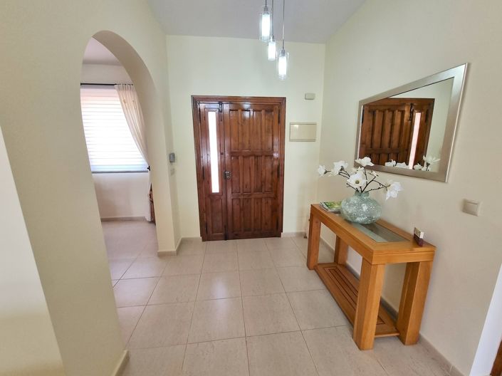 Image No.9-4 Bed Villa for sale