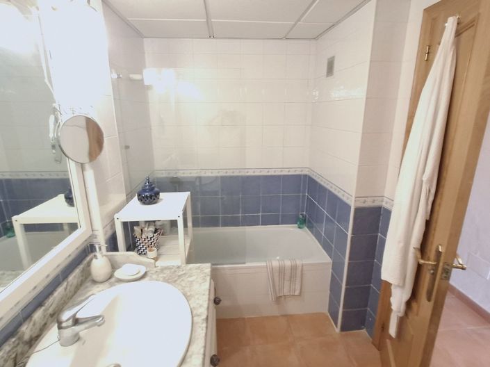 Image No.15-2 Bed Apartment for sale