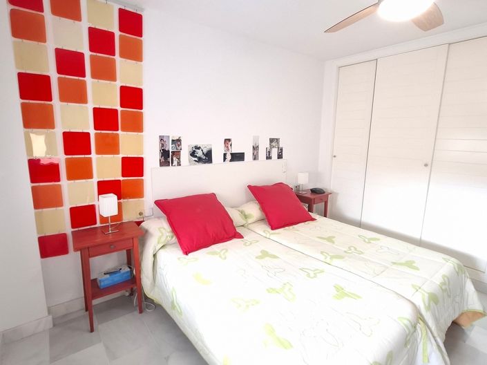 Image No.19-3 Bed Property for sale