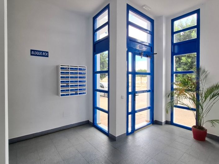 Image No.2-2 Bed Property for sale