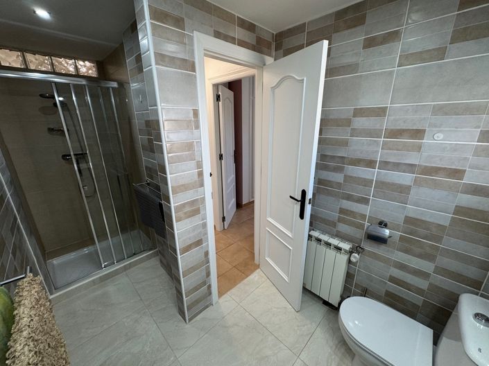 Image No.11-4 Bed Villa for sale