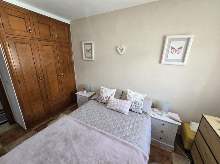 Image No.12-3 Bed Apartment for sale