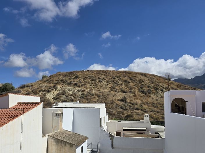 Image No.17-3 Bed Apartment for sale