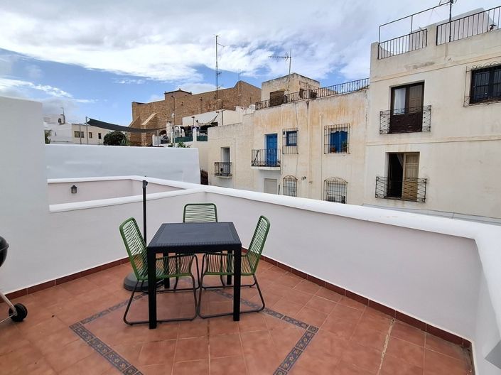 Image No.24-2 Bed Property for sale