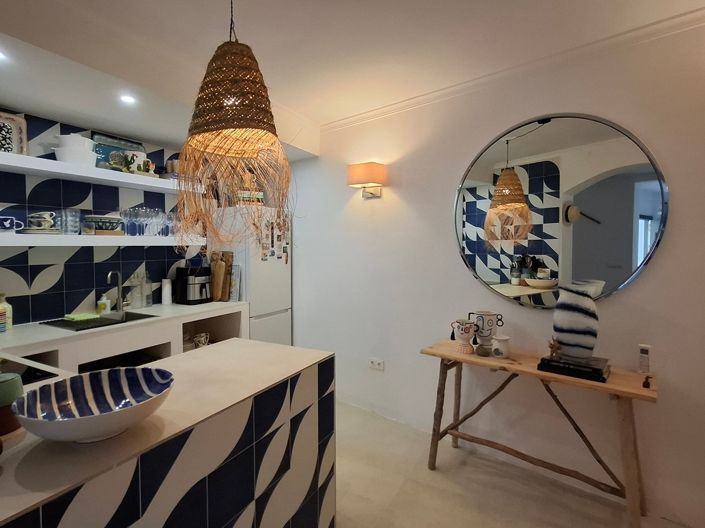 Image No.8-2 Bed Property for sale