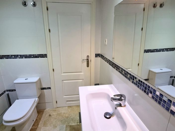 Image No.22-Appartement de 2 chambres à vendre à Riviera del Sol