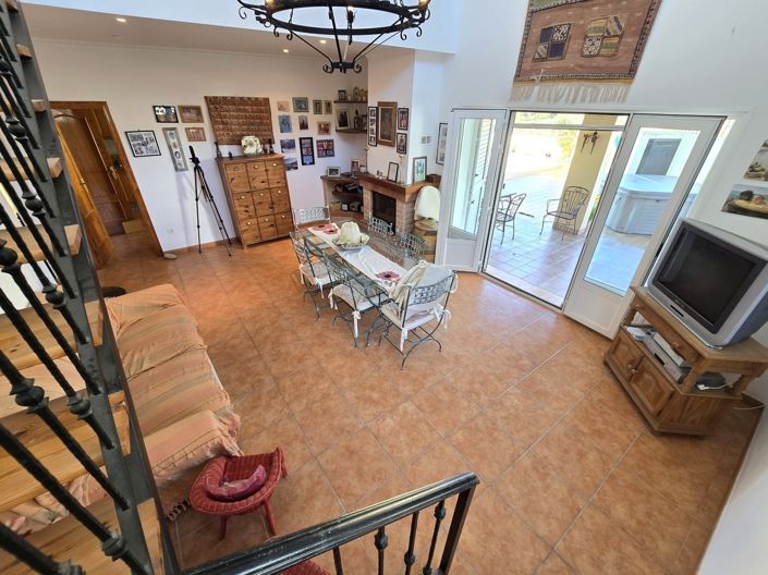 Image No.17-3 Bed Villa for sale