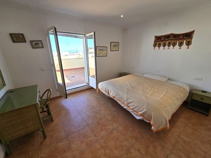 Image No.23-3 Bed Villa for sale