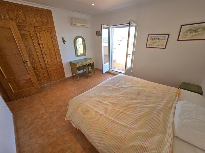 Image No.24-3 Bed Villa for sale