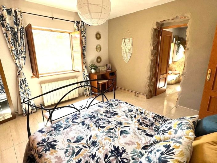 Image No.11-5 Bed House for sale