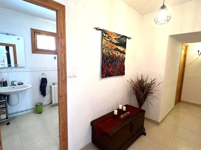 Image No.20-5 Bed House for sale