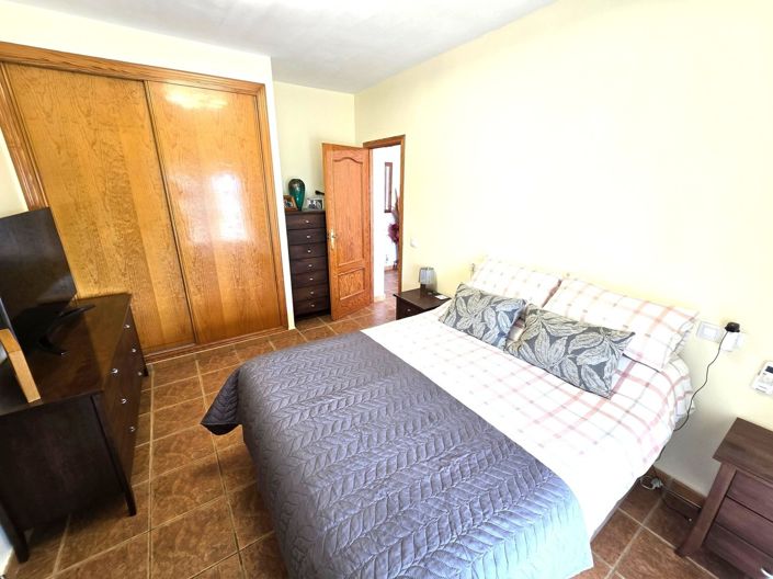 Image No.10-3 Bed Villa for sale