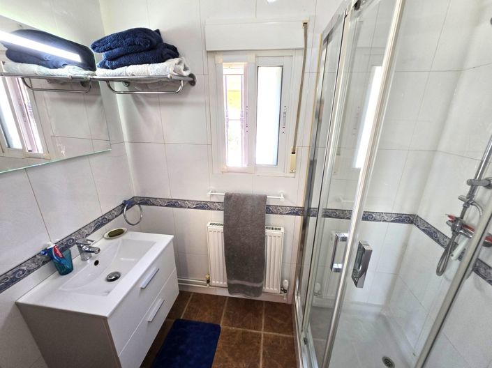 Image No.18-3 Bed Villa for sale