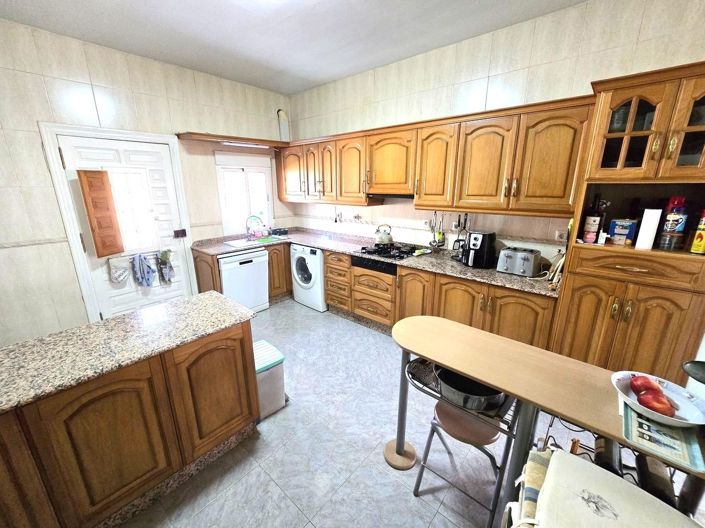 Image No.2-3 Bed Villa for sale