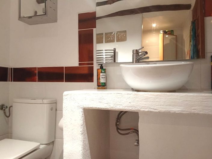 Image No.18-6 Bed Property for sale