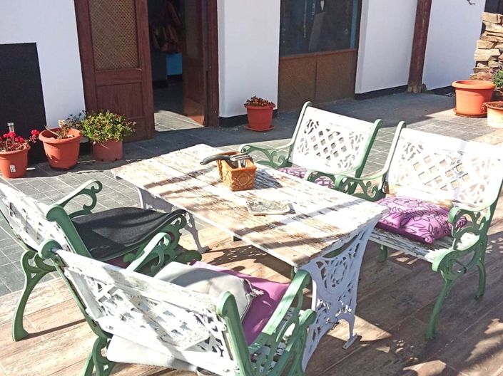 Image No.19-6 Bed Property for sale