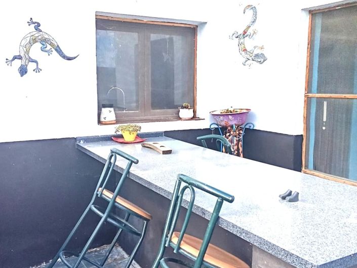 Image No.21-6 Bed Property for sale