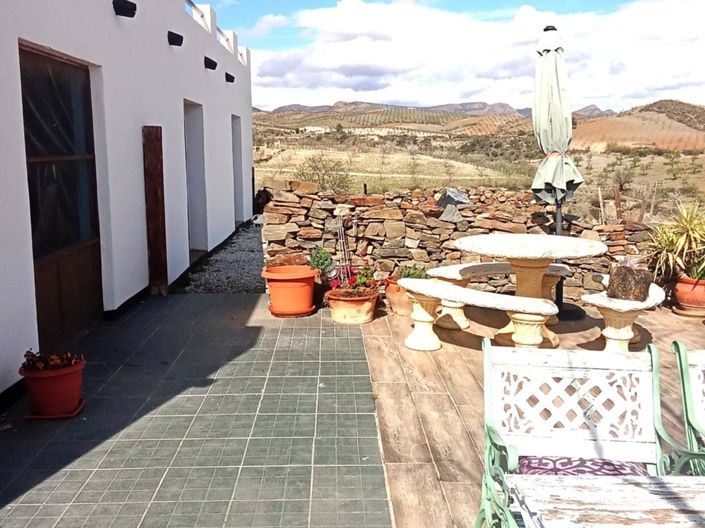 Image No.27-6 Bed Property for sale