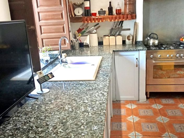 Image No.5-6 Bed Property for sale