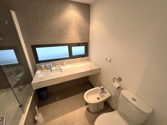 Image No.23-2 Bed Apartment for sale