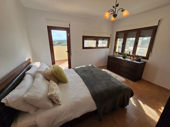 Image No.20-3 Bed Villa for sale