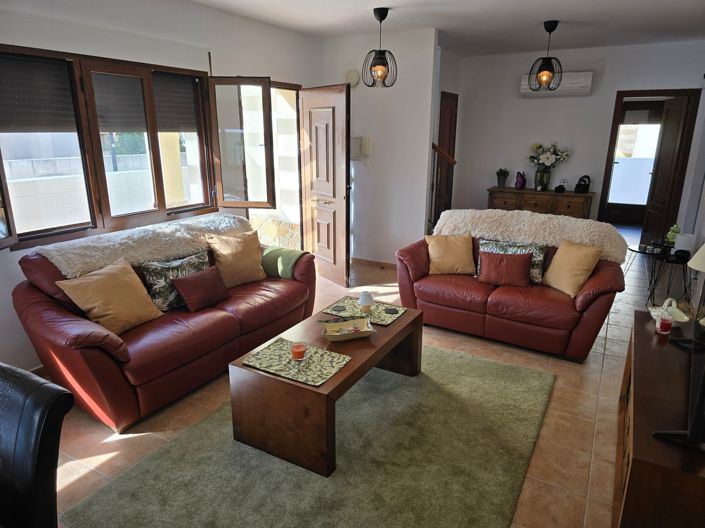 Image No.5-3 Bed Villa for sale