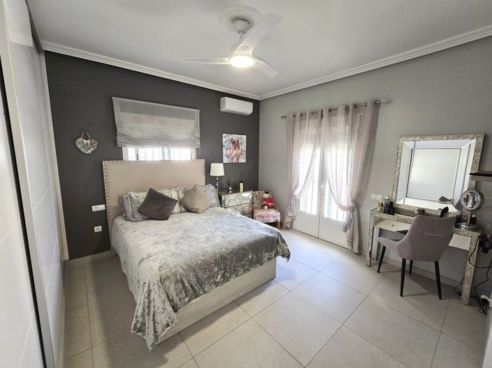 Image No.13-3 Bed Villa for sale