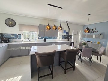 23356-villa-for-sale-in-cerro-gordo-860854-xm