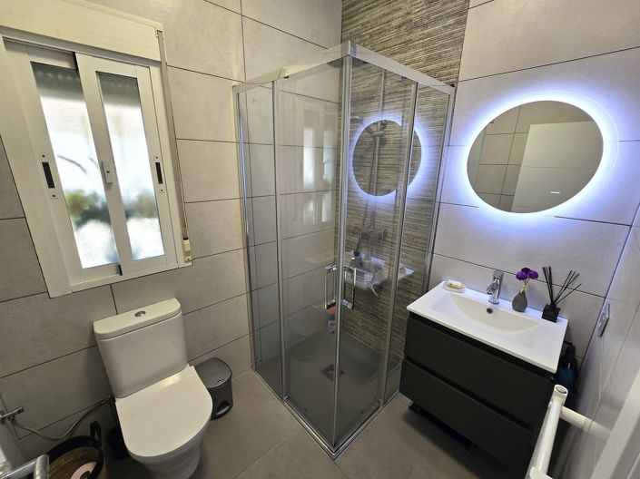 Image No.9-3 Bed Villa for sale