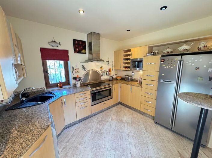 Image No.29-3 Bed Villa for sale