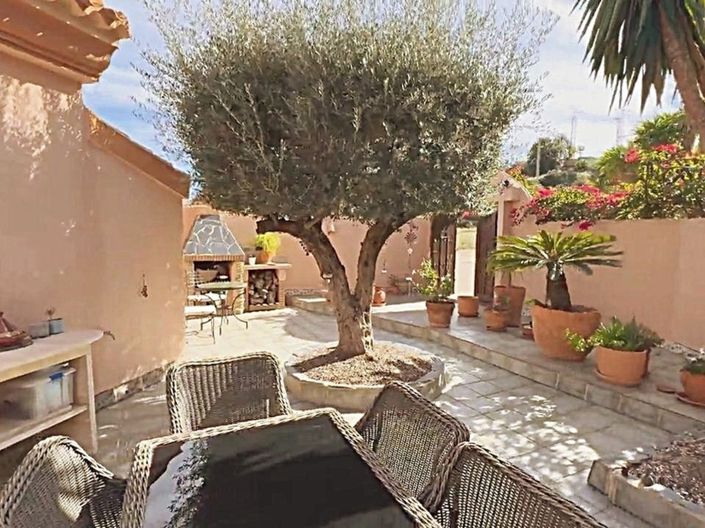 Image No.3-3 Bed Villa for sale