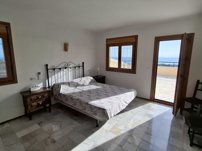 Image No.13-4 Bed Villa for sale