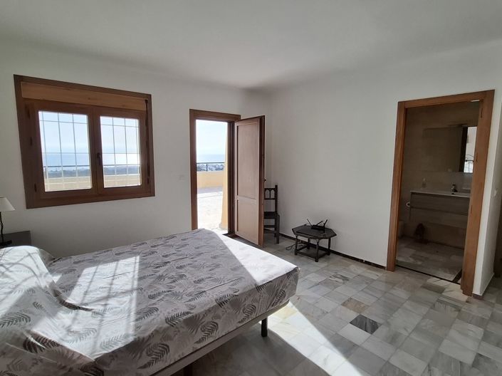 Image No.14-4 Bed Villa for sale