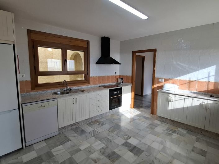 Image No.9-4 Bed Villa for sale