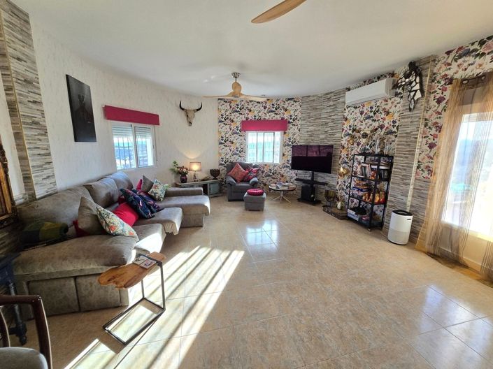 Image No.10-3 Bed Villa for sale