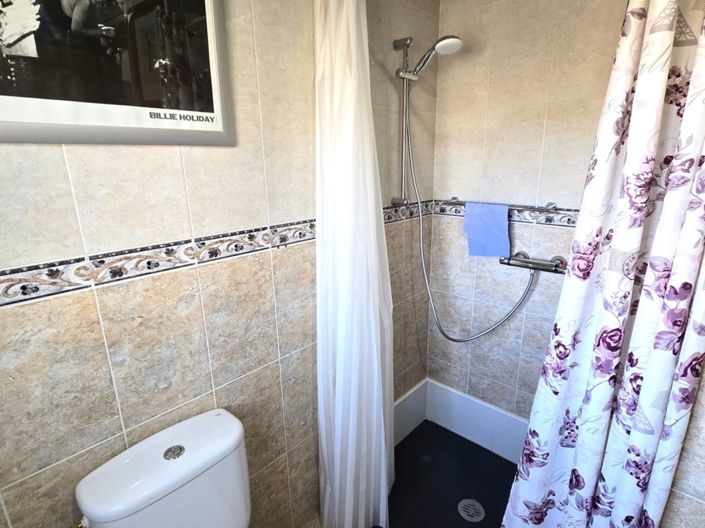 Image No.17-3 Bed Villa for sale