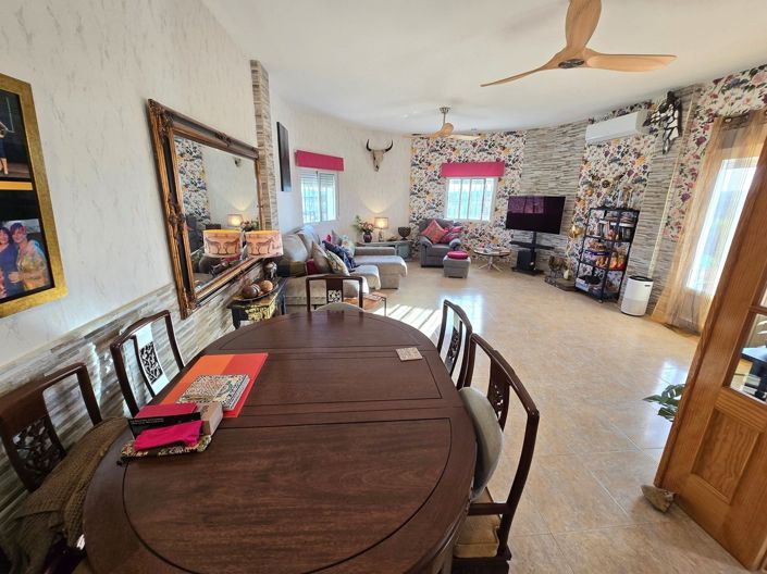 Image No.8-3 Bed Villa for sale