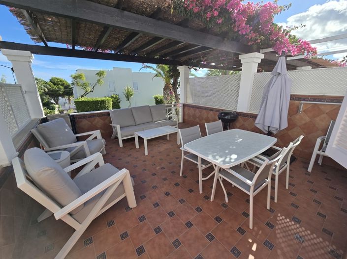 Image No.11-3 Bed Property for sale