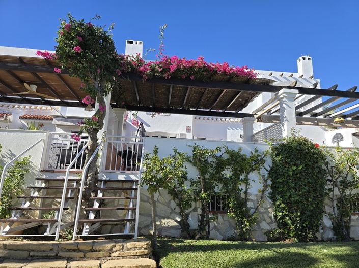 Image No.16-3 Bed Property for sale