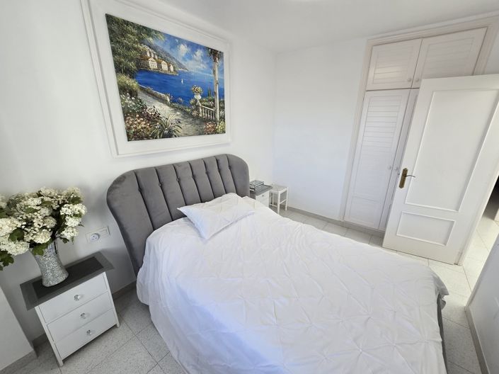 Image No.22-3 Bed Property for sale