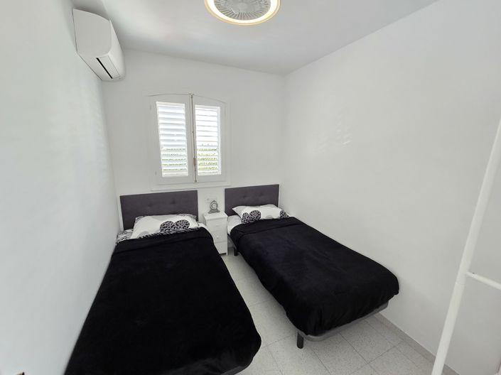 Image No.24-3 Bed Property for sale