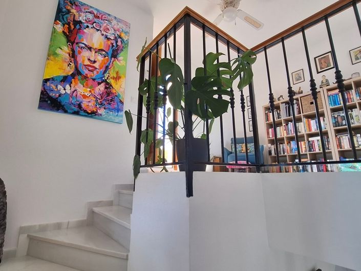 Image No.17-2 Bed Property for sale