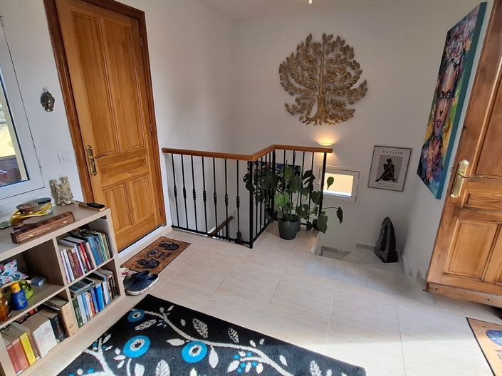 Image No.18-2 Bed Property for sale