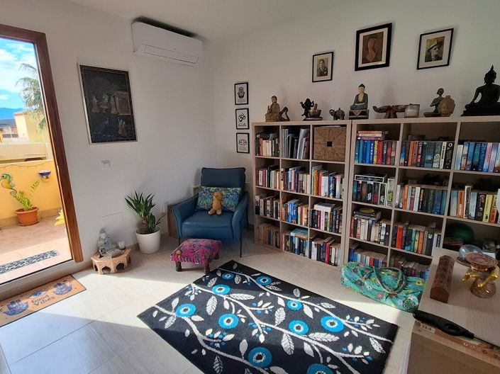 Image No.20-2 Bed Property for sale