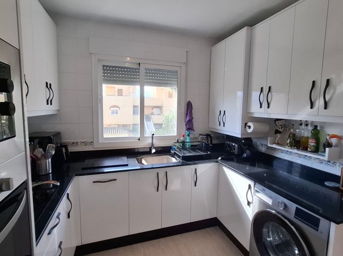 Image No.7-2 Bed Property for sale